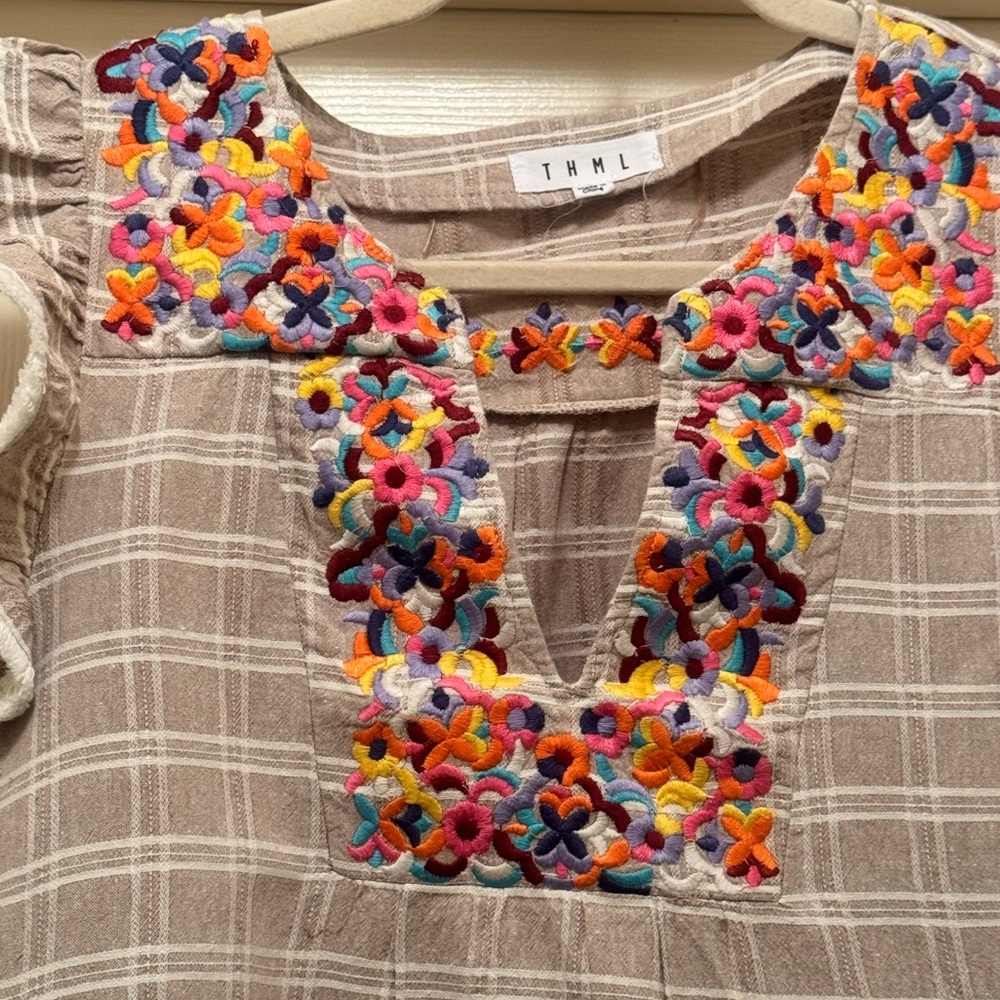 EUC THML Floral Embroidered Sleeveless Top Size Large - Picture 4 of 10